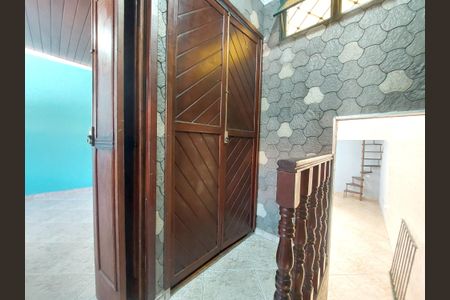 Casa para alugar com 100m², 2 quartos e 1 vaga Casa para alugar com 100m², 2 quartos e 1 vagaHall