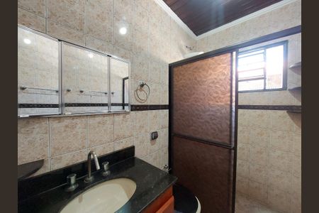 Casa para alugar com 100m², 2 quartos e 1 vaga Casa para alugar com 100m², 2 quartos e 1 vagaBanheiro 1