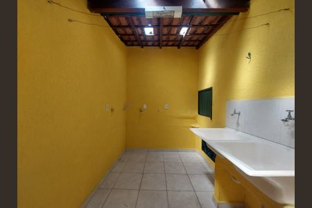 Casa para alugar com 100m², 2 quartos e 1 vaga Casa para alugar com 100m², 2 quartos e 1 vagaÁrea de Serviço