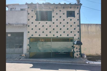 Casa para alugar com 100m², 2 quartos e 1 vaga Casa para alugar com 100m², 2 quartos e 1 vagaFachada