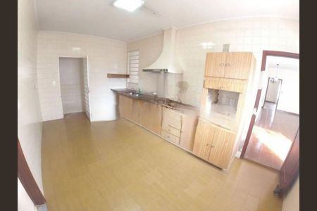 Casa à venda com 7 quartos, 272m² em Vila Itapura, Campinas