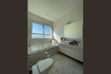 Casa à venda com 4 quartos, 450m² em Alphaville, Santana de Parnaíba