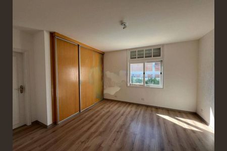 Casa à venda com 620m², 4 quartos e 6 vagas