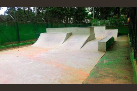 Casa à venda com 620m², 4 quartos e 6 vagas