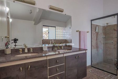 Casa à venda com 4 quartos, 452m² em Alphaville, Santana de Parnaíba