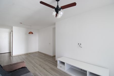 Casa para alugar com 92m², 3 quartos e 1 vagaSala