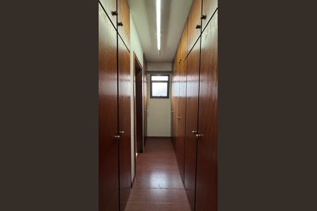 Apartamento à venda com 310m², 3 quartos e 3 vagasSuite Closet