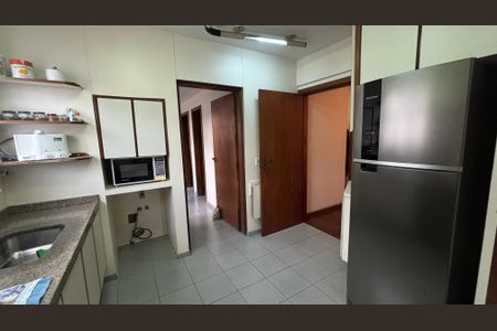 Apartamento à venda com 310m², 3 quartos e 3 vagasCozinha