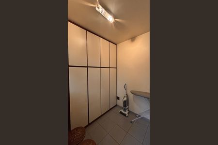Apartamento à venda com 310m², 3 quartos e 3 vagasÁrea de Serviço - Quarto de Apoio
