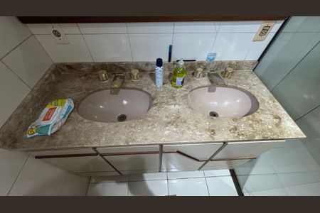 Apartamento à venda com 310m², 3 quartos e 3 vagasBanheiro