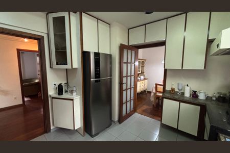 Apartamento à venda com 310m², 3 quartos e 3 vagasCozinha
