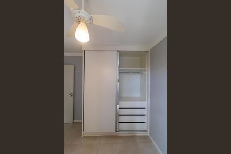 Apartamento à venda com 55m², 2 quartos e 1 vagaQuarto 02 - Armário