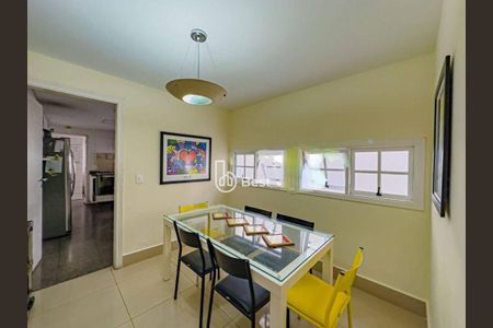 Casa à venda com 4 quartos, 450m² em Residencial Cinco (Alphaville), Santana de Parnaíba