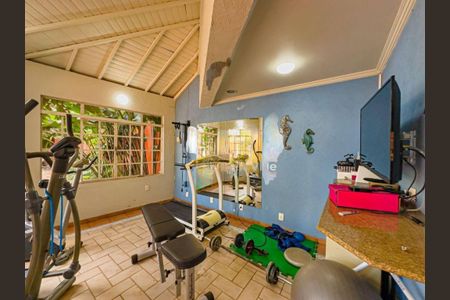 Casa à venda com 450m², 4 quartos e 4 vagas