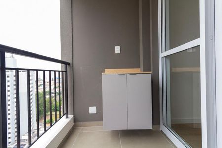 Studio para alugar com 28m², 1 quarto e sem vaga Studio para alugar com 28m², 1 quarto e sem vagaVaranda