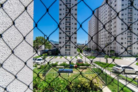 Vista do Quarto 1 de apartamento para alugar com 2 quartos, 45m² em Bonsucesso, Rio de Janeiro
