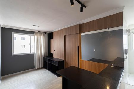 Sala/Cozinha/Área de Serviço  de apartamento à venda com 2 quartos, 41m² em Itaquera, São Paulo
