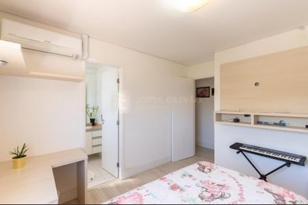 Casa de condomínio à venda com 170m², 4 quartos e 4 vagas