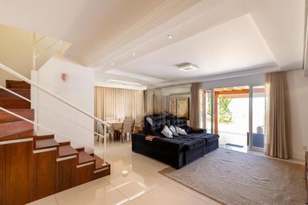 Casa de condomínio à venda com 170m², 4 quartos e 4 vagas