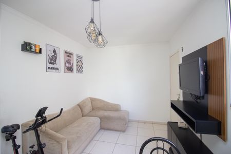 Sala de apartamento para alugar com 2 quartos, 45m² em Kennedy, Contagem