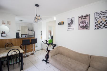 Sala de apartamento para alugar com 2 quartos, 45m² em Kennedy, Contagem