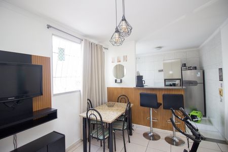 Sala de apartamento para alugar com 2 quartos, 45m² em Kennedy, Contagem