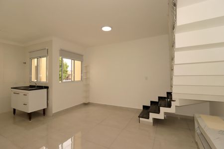 Sala de apartamento para alugar com 2 quartos, 110m² em Vila Pires, Santo André