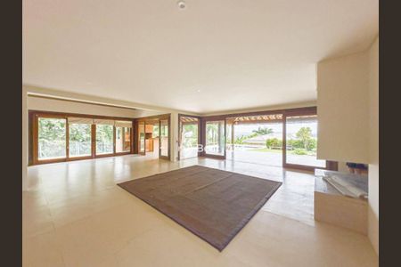 Casa à venda com 4 quartos, 881m² em Alphaville, Santana de Parnaíba