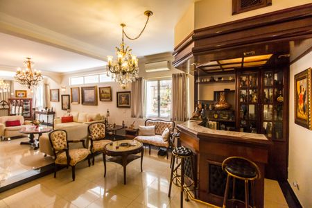 Casa de condomínio à venda com 360m², 4 quartos e 4 vagasSala 