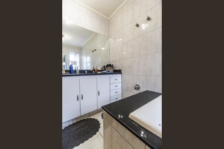 Casa de condomínio à venda com 360m², 4 quartos e 4 vagasBanheiro da Suíte