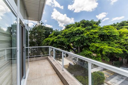 Casa de condomínio à venda com 360m², 4 quartos e 4 vagasVaranda