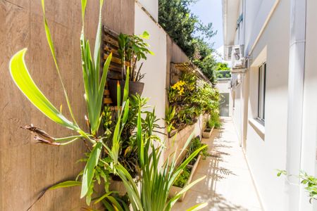 Casa de condomínio à venda com 360m², 4 quartos e 4 vagasCorredor