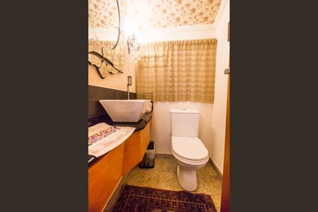 Casa de condomínio à venda com 360m², 4 quartos e 4 vagasLavabo