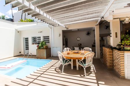 Casa de condomínio à venda com 360m², 4 quartos e 4 vagasPiscina