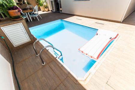 Casa de condomínio à venda com 360m², 4 quartos e 4 vagasPiscina