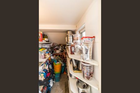 Casa de condomínio à venda com 360m², 4 quartos e 4 vagasDespensa