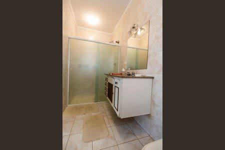 Casa de condomínio à venda com 360m², 4 quartos e 4 vagasBanheiro da Suíte