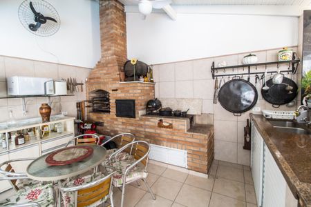 Casa de condomínio à venda com 360m², 4 quartos e 4 vagasÁrea gourmet