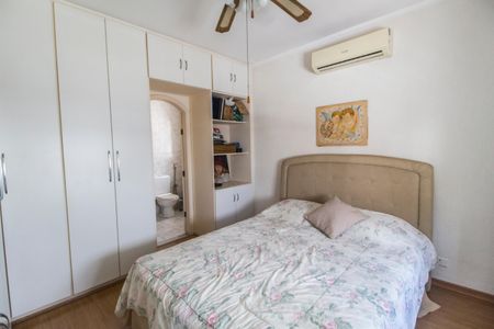 Casa de condomínio à venda com 360m², 4 quartos e 4 vagasSuíte 4