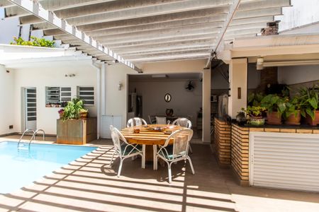 Casa de condomínio à venda com 360m², 4 quartos e 4 vagasVista da Sala