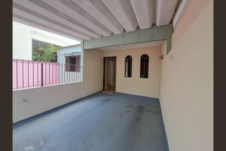 Garagem de casa à venda com 4 quartos, 110m² em Vila Yara, Osasco