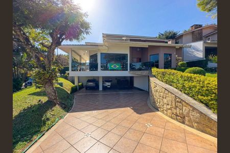 Casa à venda com 570m², 6 quartos e 5 vagas