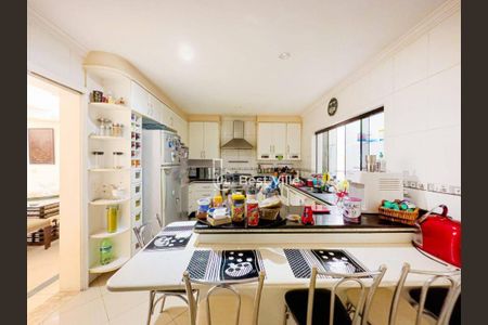 Casa à venda com 570m², 6 quartos e 5 vagas