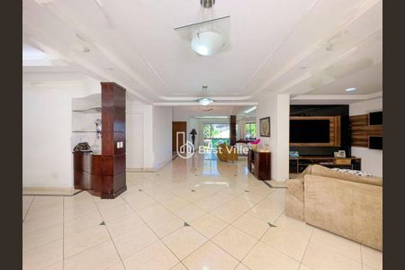 Casa à venda com 570m², 6 quartos e 5 vagas