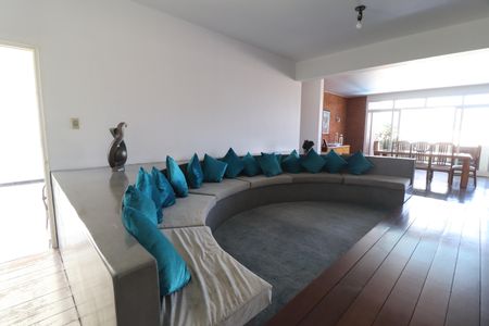 Sala de casa para alugar com 6 quartos, 700m² em Tabajaras, Uberlândia