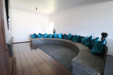 Casa para alugar com 700m², 6 quartos e 5 vagasSala