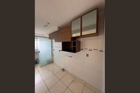 Cozinha de apartamento para alugar com 2 quartos, 47m² em Pavuna, Nilópolis