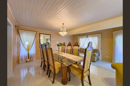 Casa à venda com 285m², 4 quartos e 4 vagas