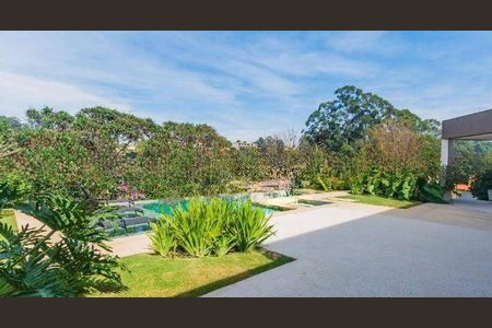 Casa à venda com 692m², 4 quartos e 6 vagas