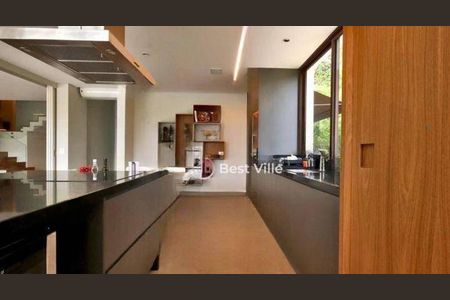 Casa à venda com 692m², 4 quartos e 6 vagas